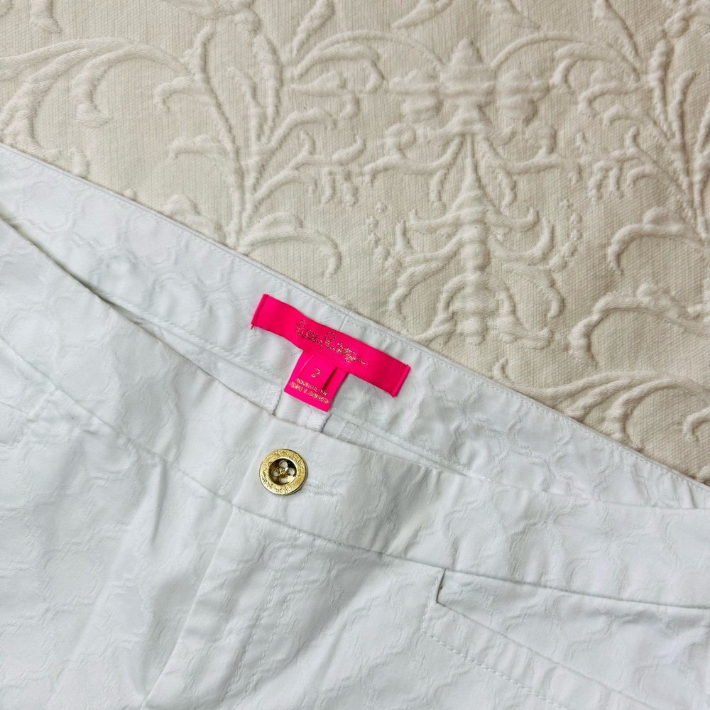 White Women's Lilly Pulitzer pants, size 2.